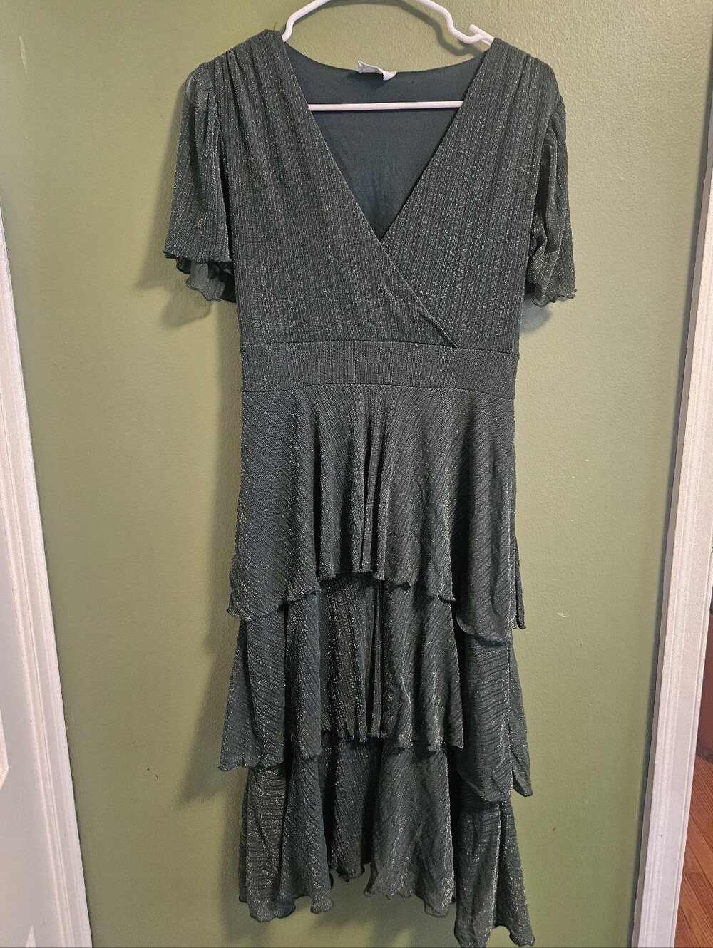 Ember Women's Emerald Green Sparkly Tiered V-Neck Dress